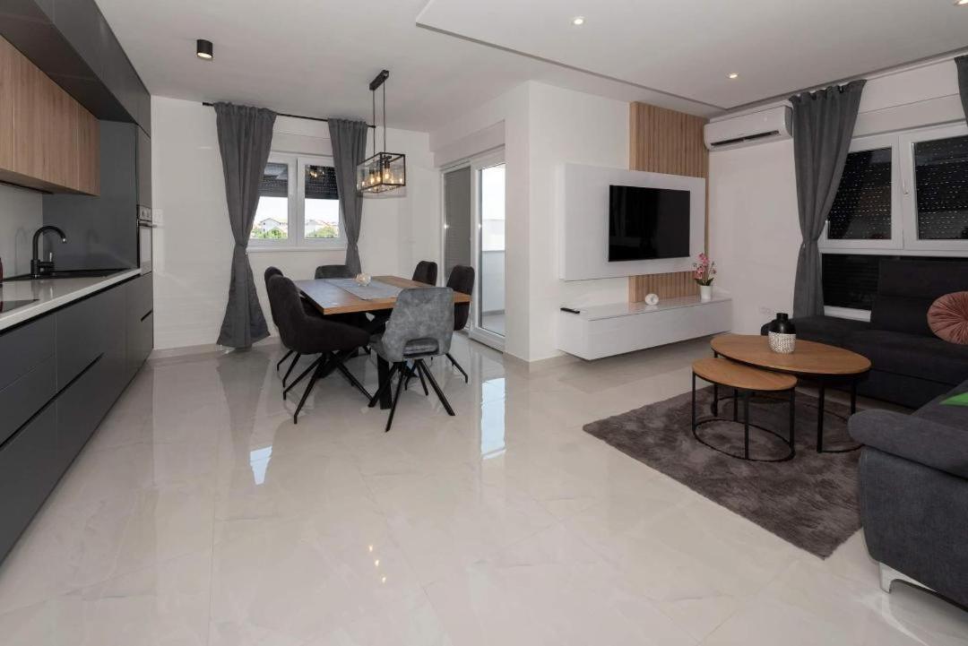 Penthouse Paola- Modern And Luxury Apartment In ザダル エクステリア 写真